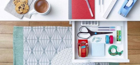 Mini dyspenser do taśm SCOTCH (C.5020.D), w zestawie taśma pakową, 48mmx20,3m, czerwony Scotch 3M