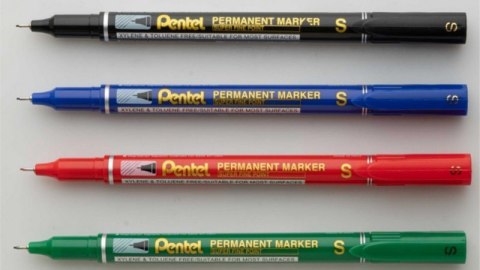 Foliopis czerwony NFS410 PENTEL końcówka 0,4mm Pentel Foliopis czerwony NFS410 PENTEL końcówka 0,4mm Pentel