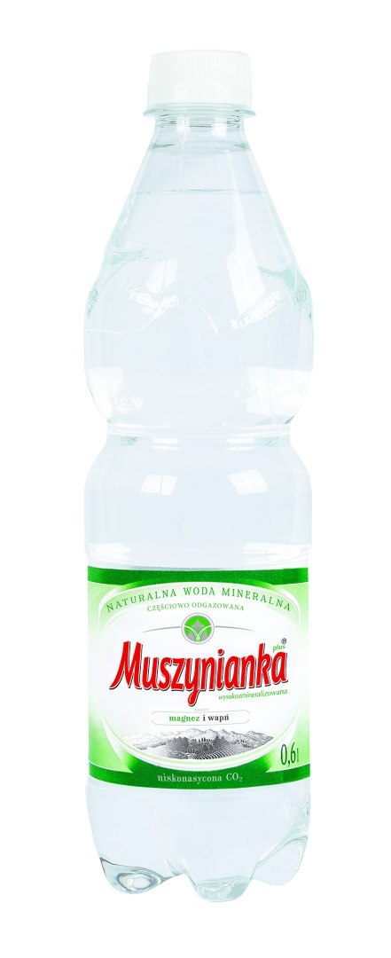 Woda MUSZYNIANKA 0.6l niskonasycona CO2 zgrzewka 8 szt. (zielona) KAUCJA Muszynianka